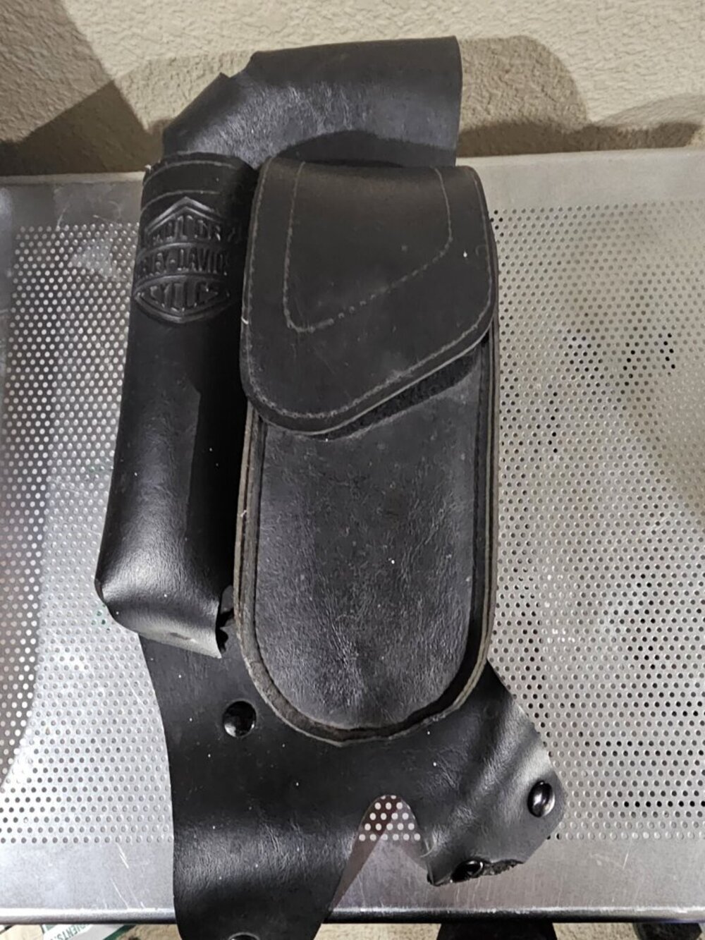 Harley-Davidson Motorcycle Saddle Bag Embossed Logo Authentic Leather Black